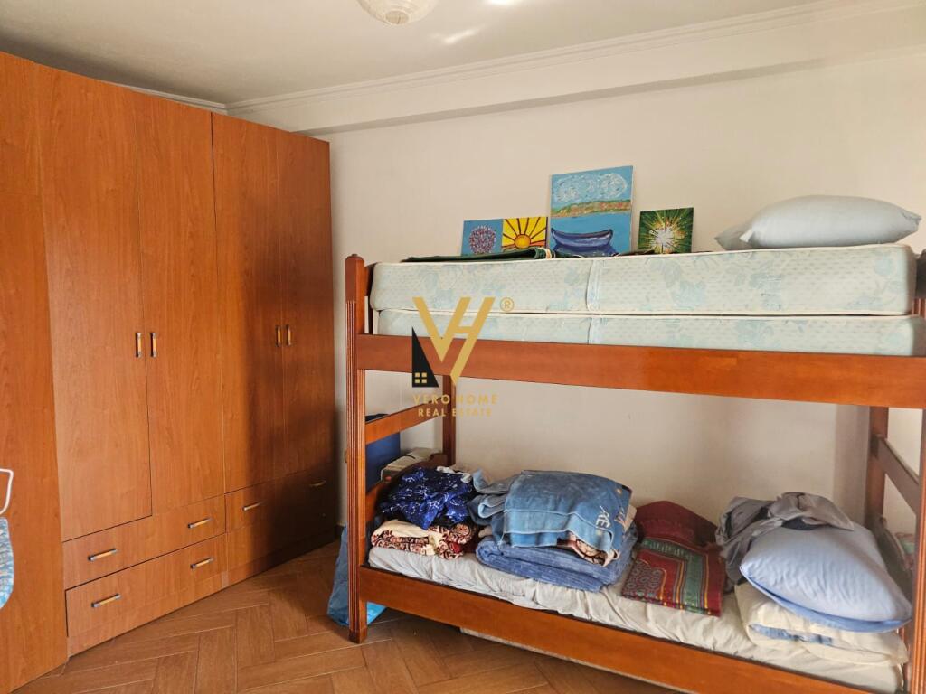 APPARTAMENTO 2+1+2 IN AFFITTO IN VIA BARRIKADAVE 65.000 LEKE