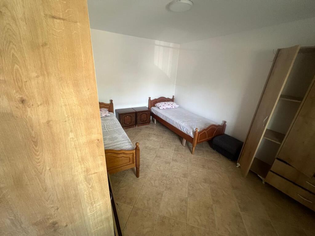 Qira, Hyrje Private 1+1, Kompleksi Grand, 300 € / Muaj