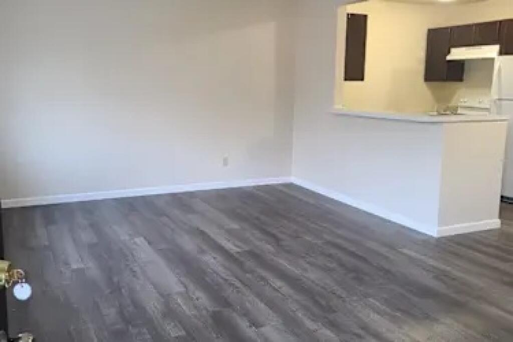 Office for Rent 1+1 in Bllok (ID BZ2679) Tirana