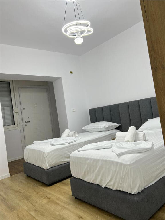 Apartament Me Qera 2+1 Tek 21 Dhjetori ( ID B221345) Tirane