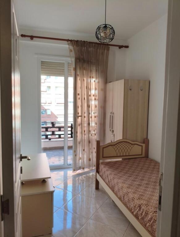 ‼️Jepet me qira 2+1 tek Golden Park 📍 ‼️