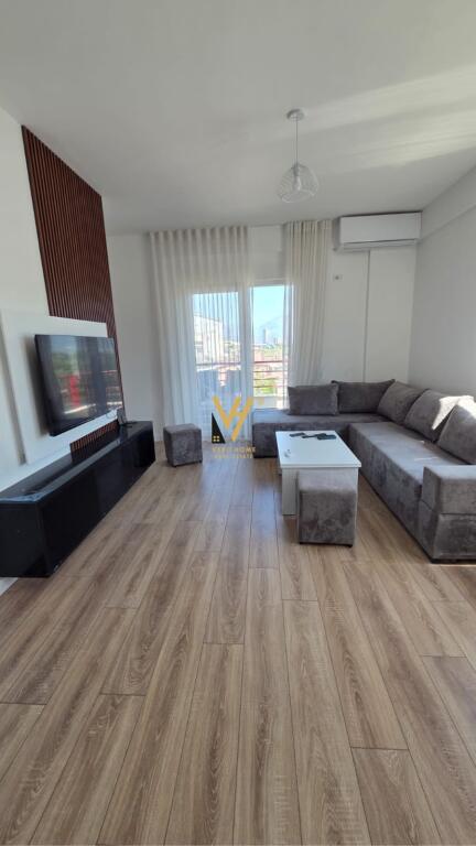 JEPET APARTAMENT 2+1+BLK ME QERA TE LIQENI I THATE 700 EURO
