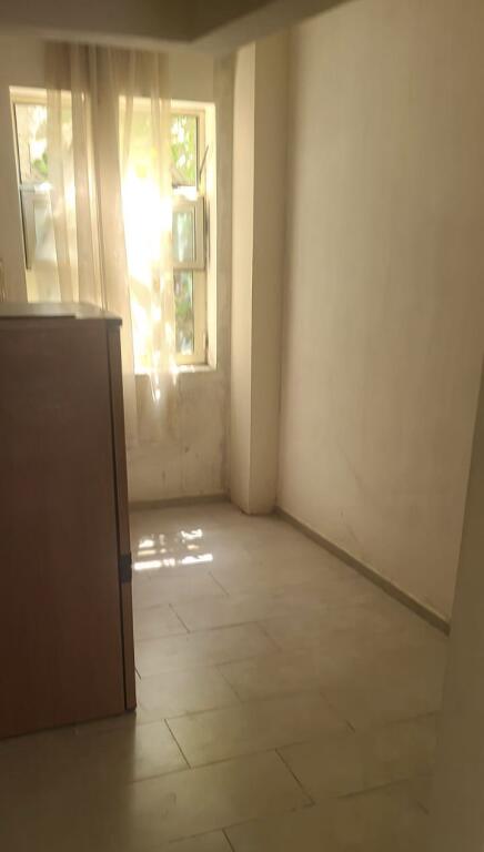 APARTAMENT 1+1. 26000 LEKE.ISH TREGU ELEKTRIKE