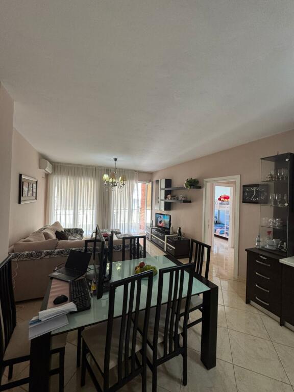 Apartament 2+1 me qira ne Fresk