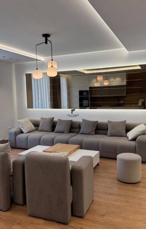 APARTAMENT ME QERA 1+1 STACIONI TRENIT 700 EURO