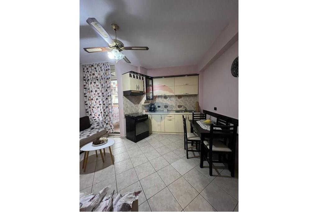 Apartament 1+1 me qera tek ish shkolla e Baletit