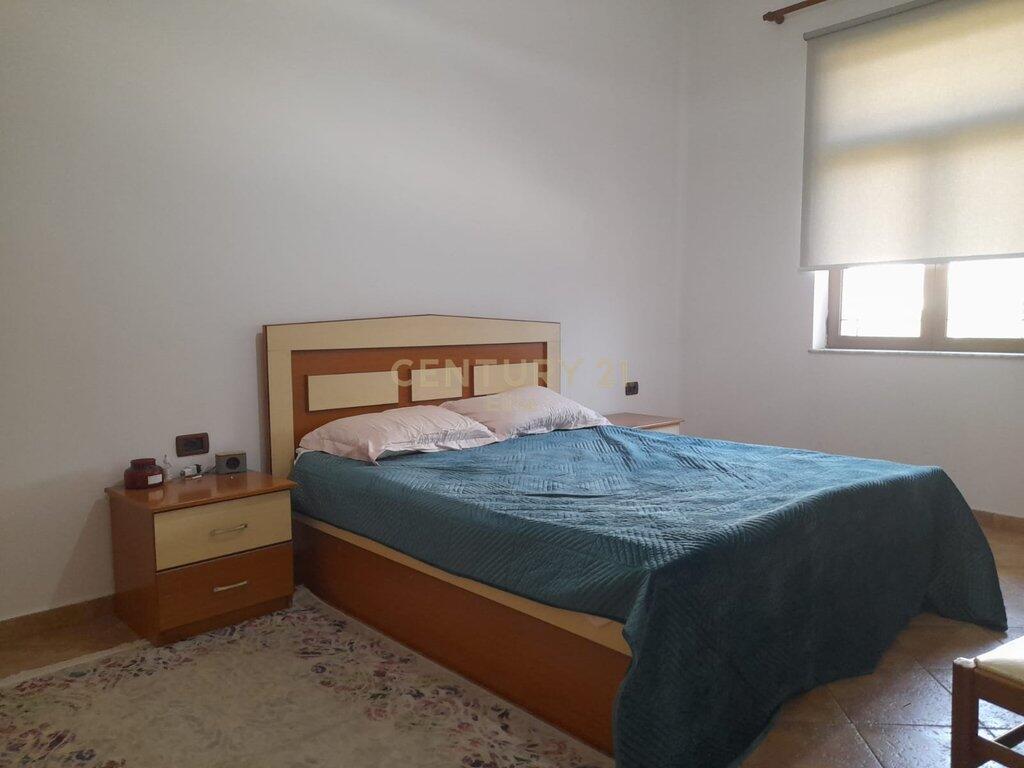 Appartamento 1+1 in affitto a Bllok – Tirana