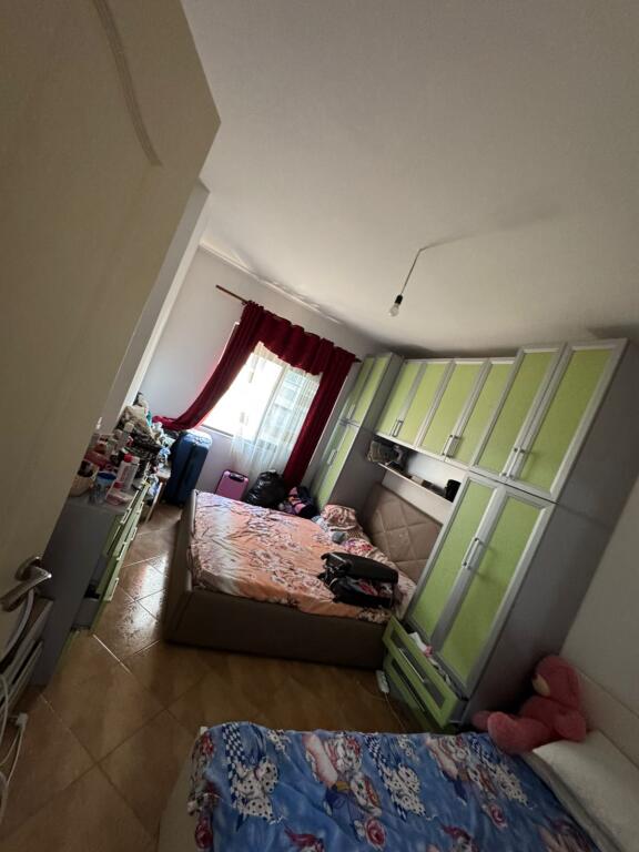 Shitet Apartament 1+1 ne Yzberisht