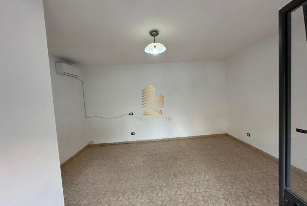 Affitto, Locale commerciale, Unaza e Re – vicino alla Fabbrica di Farina, 150 Euro/mese