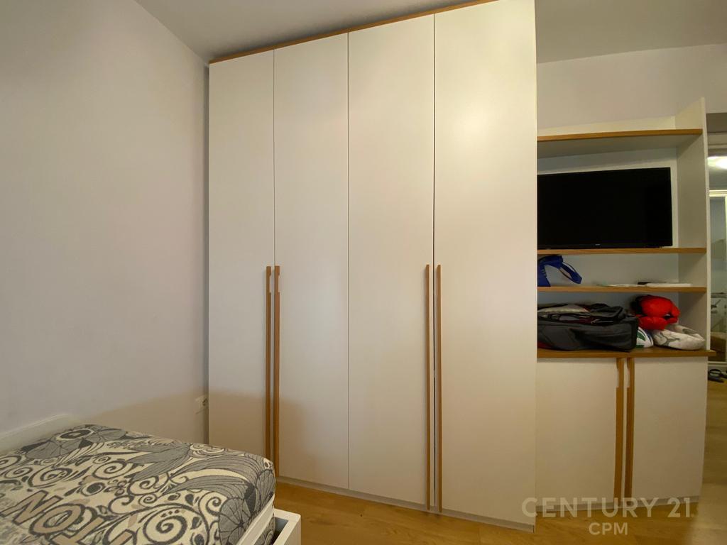 For Rent Apartment 2+1 – At the Intersection of 21 Dhjetori, Tirana