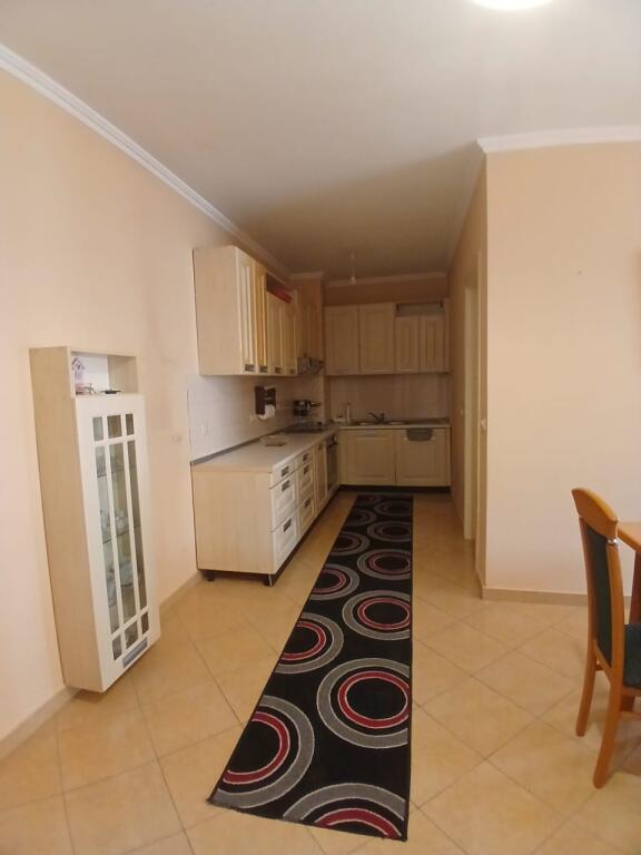 Shitet apartament 1+1 tek Kmy ne Yzberisht
