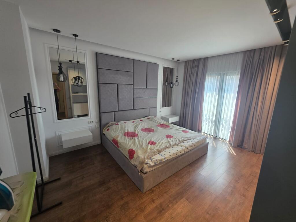 At Green City Complex, Nexho Konomi Street, an apartment 2+1+2+parking space is for rent, furnished. 75,000 Leke