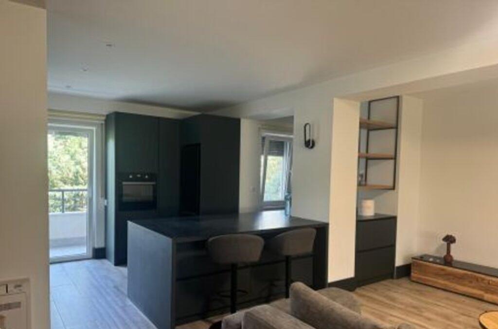 🌟 Appartamento 3+1 con 2 Posti Auto in Affitto a “Sunrise Residence”, vicino a TEG, Tirana
