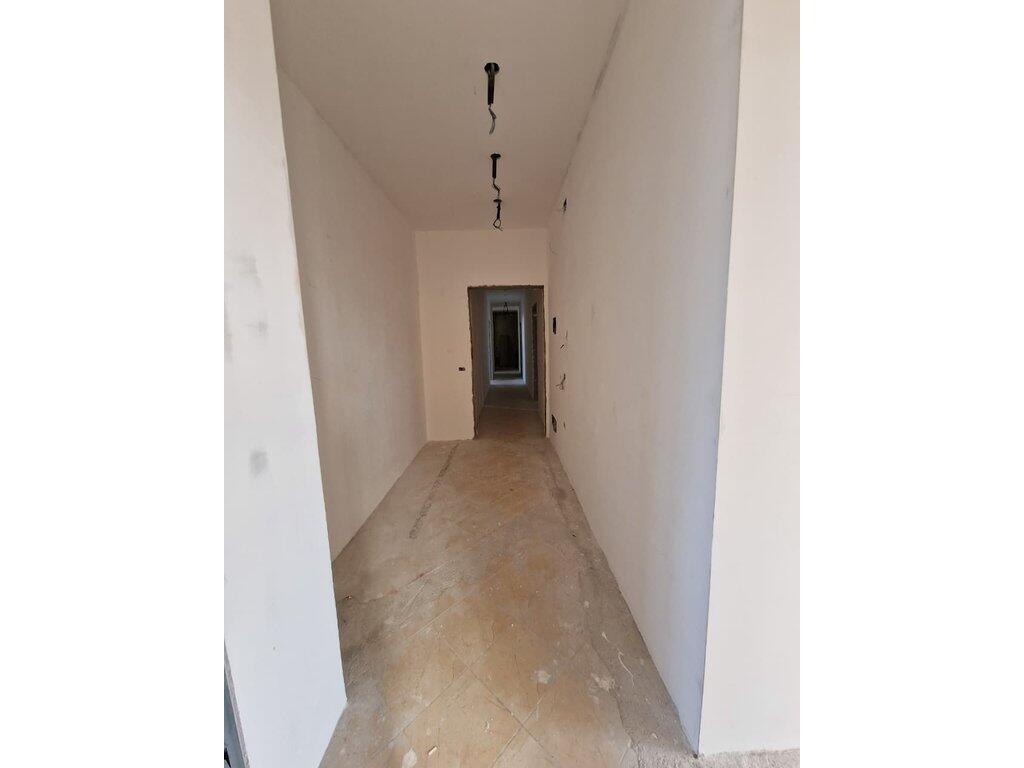 EDIFICIO MULTIFUNZIONALE DI 5 PIANI IN AFFITTO – SAUK, TIRANA