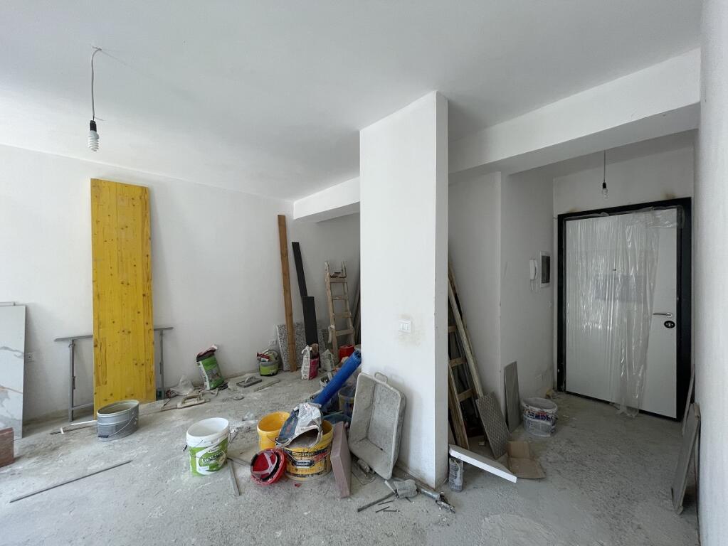 SHITET Apartament 1+1+verandë në Rezidencën "Kodra e Diellit"