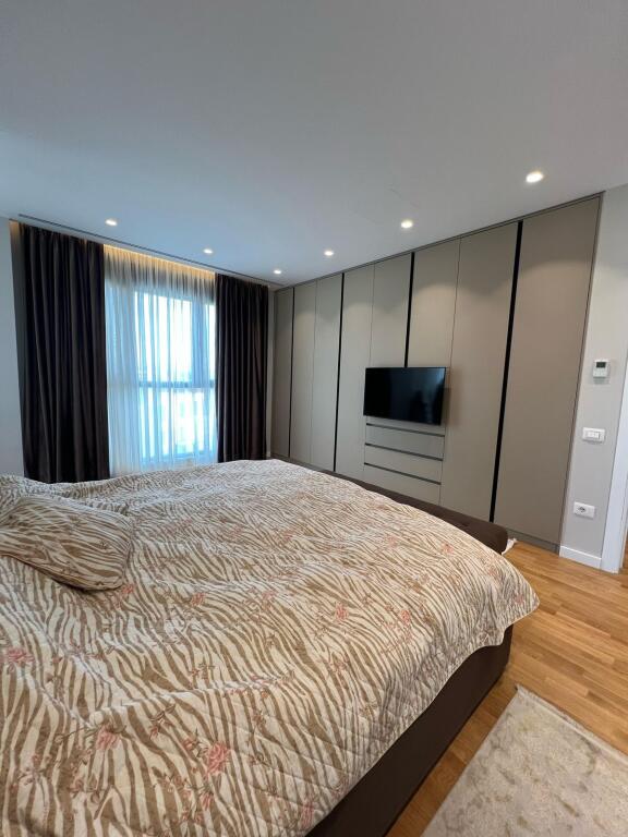 🏢 Attico Moderno 2+1+2 in Affitto – Vista Lago Via Kosovareve