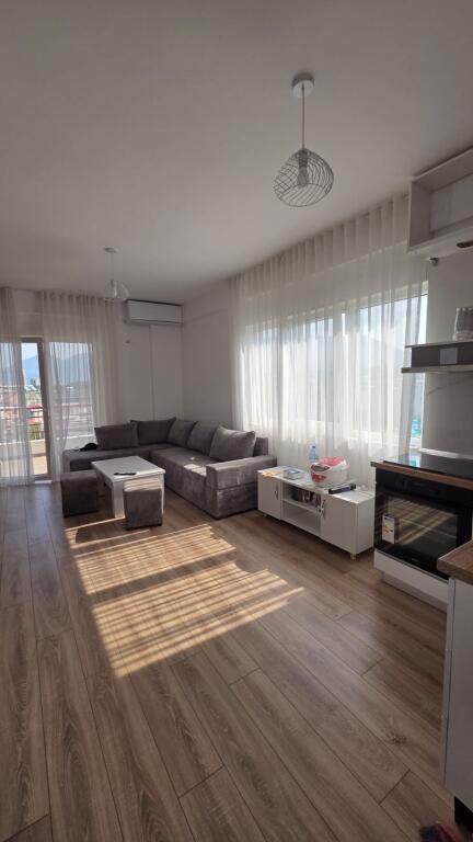 Apartament 2+1 per qera liqeni i thate