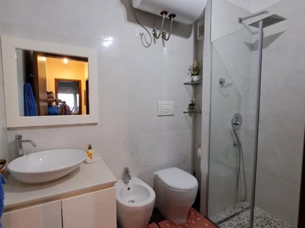 Affitto, Appartamento 2+1+2, Pazari i Ri, piazza Avni Rustemi