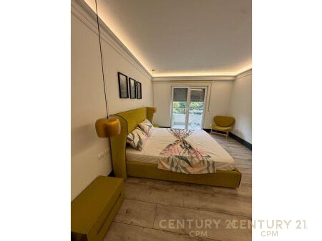 Appartamento 3+1+2 posti auto in affitto a "Sunrise Residence"