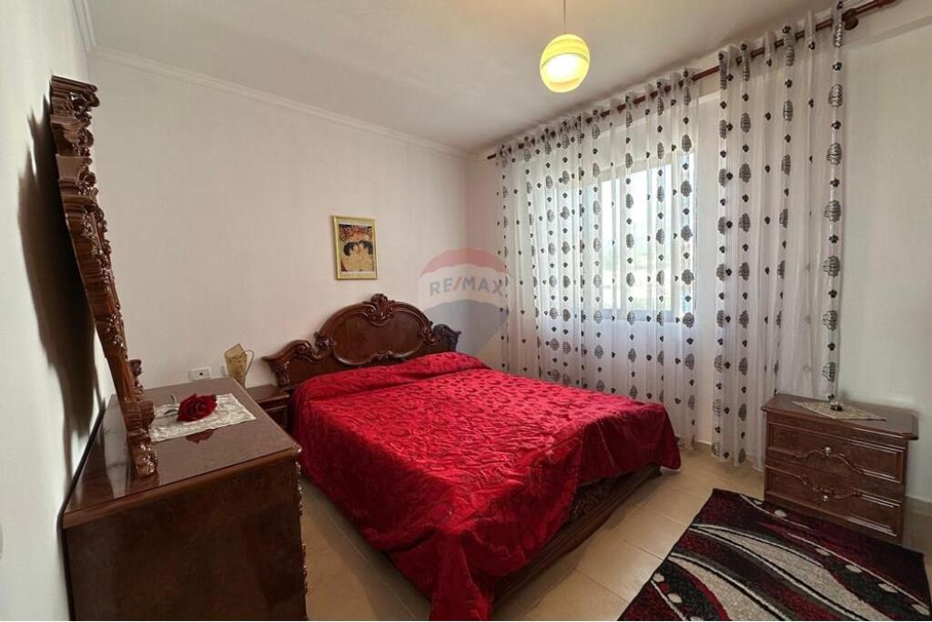 SHITET, APARTAMENT 2+1, FRESKU, TIRANË