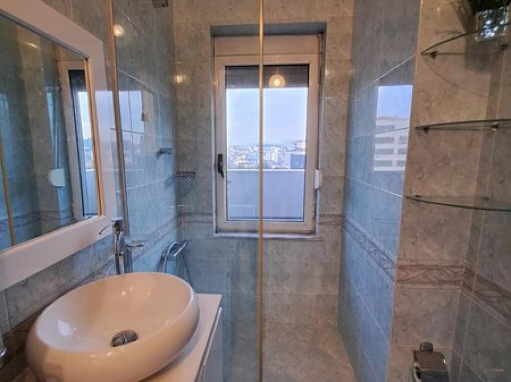 Affitto, Appartamento 2+1+2, Pazari i Ri, piazza Avni Rustemi
