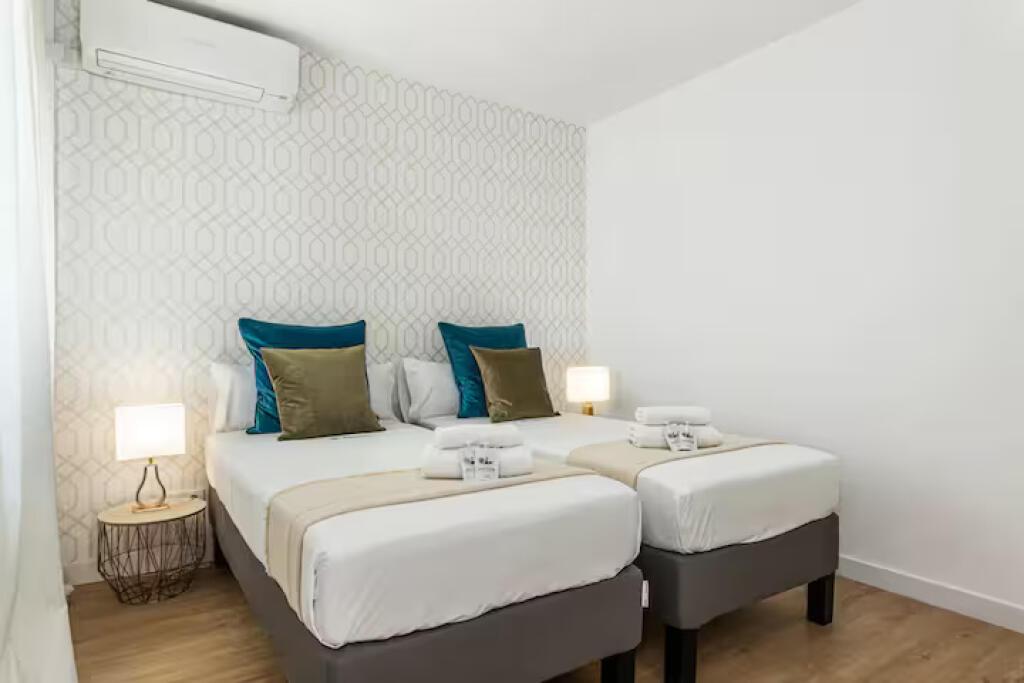 Apartament Ne Shitje 3+1+2 Ne Kinostudio (ID B130100) Tirane.