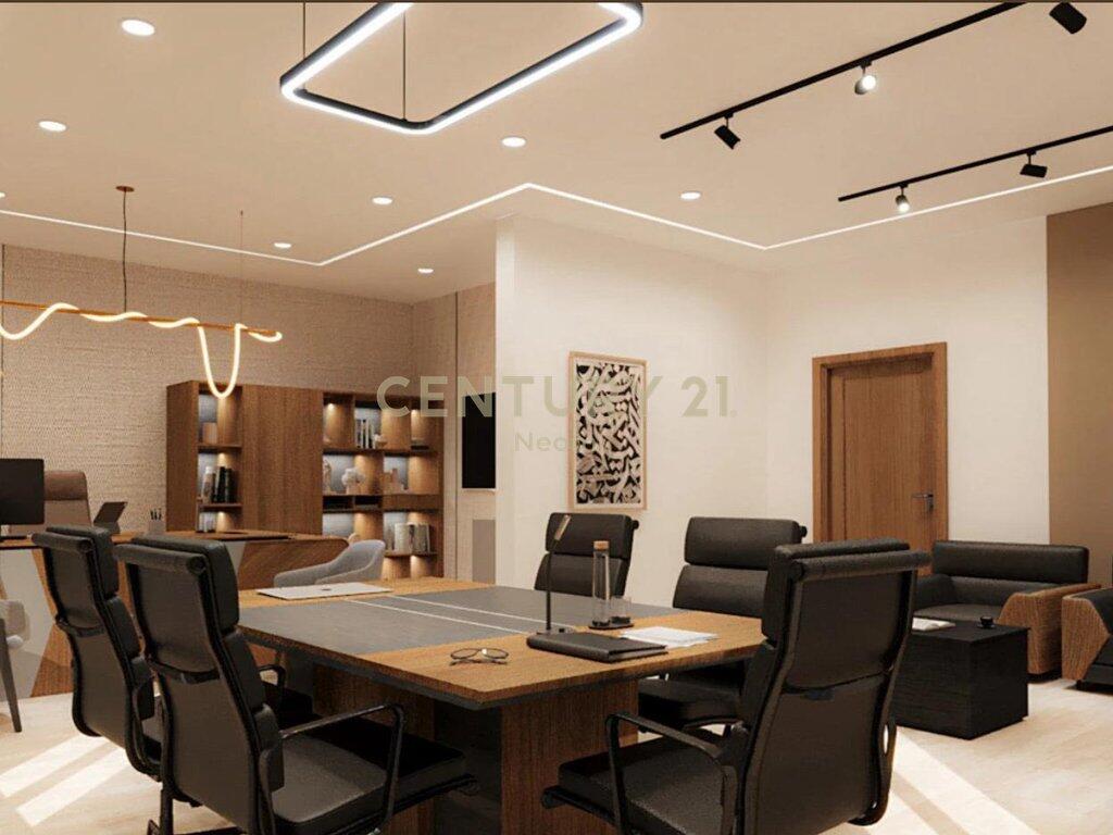 SPACE FOR RENT - 110 m², IN THE HEART OF BLOKU!!