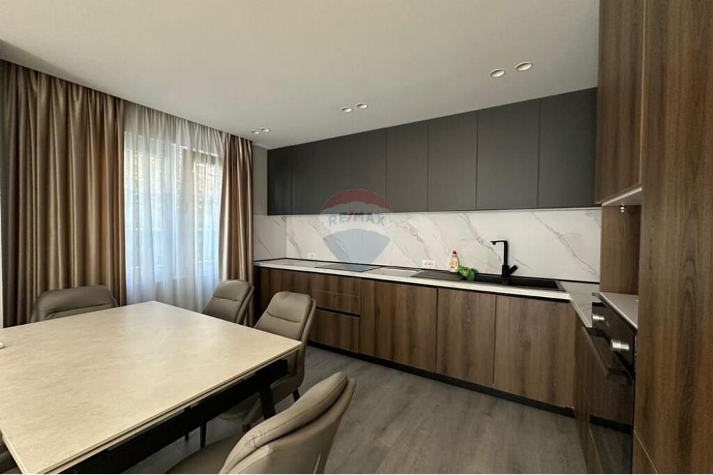 APARTAMENT 2+1+2+ POST PARKIMI PER QIRA !