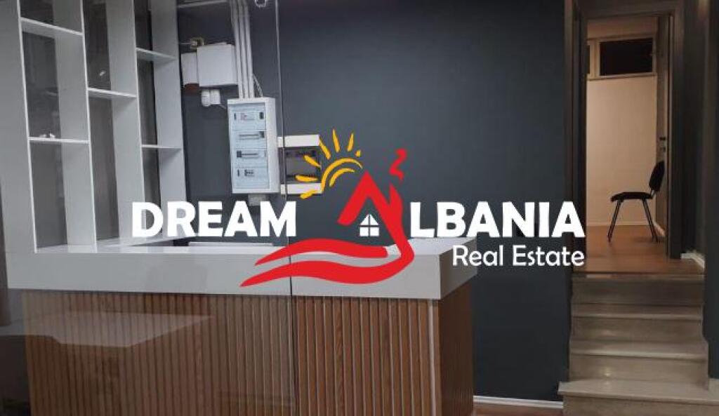 Locale ufficio in affitto in via “Kongresi i Lushnjes”, vicino a “21 Dhjetorit” (ID 42611030)
