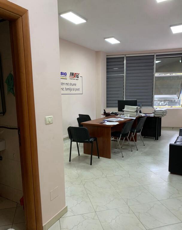 OFFICE FOR RENT 39 M2 ELBASANI STREET 500 EURO