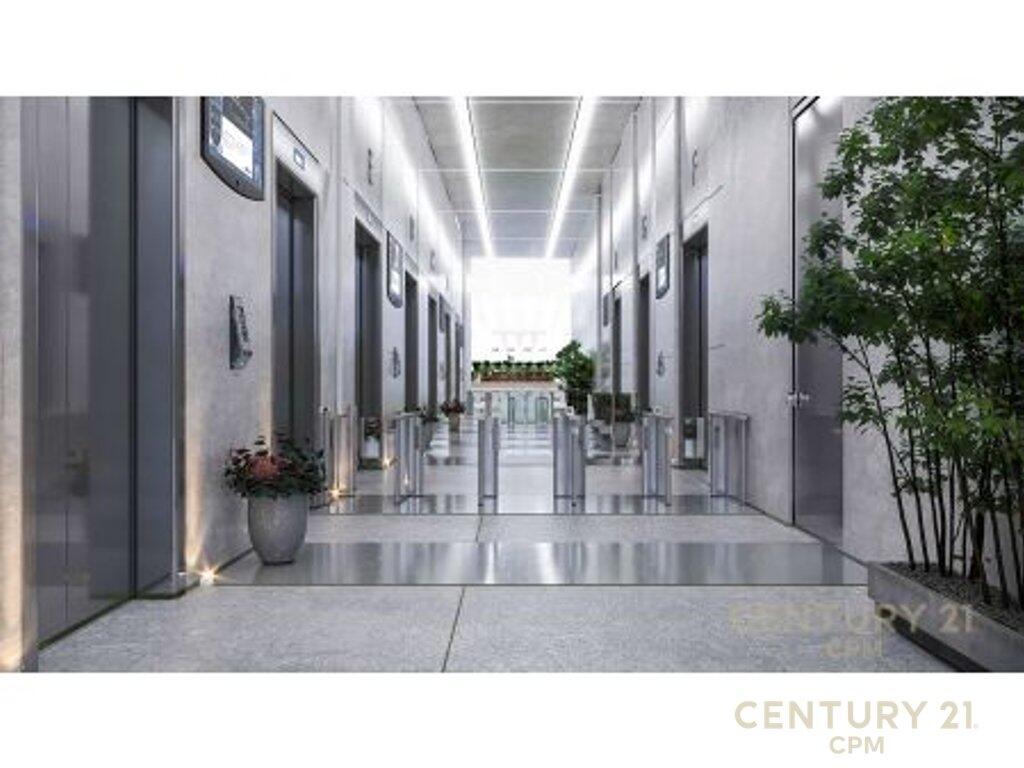 OFFICE FOR RENT 13TH FLOOR IN THE DOWNTOWN ONE SHOPPING CENTER 3,000 € /Month