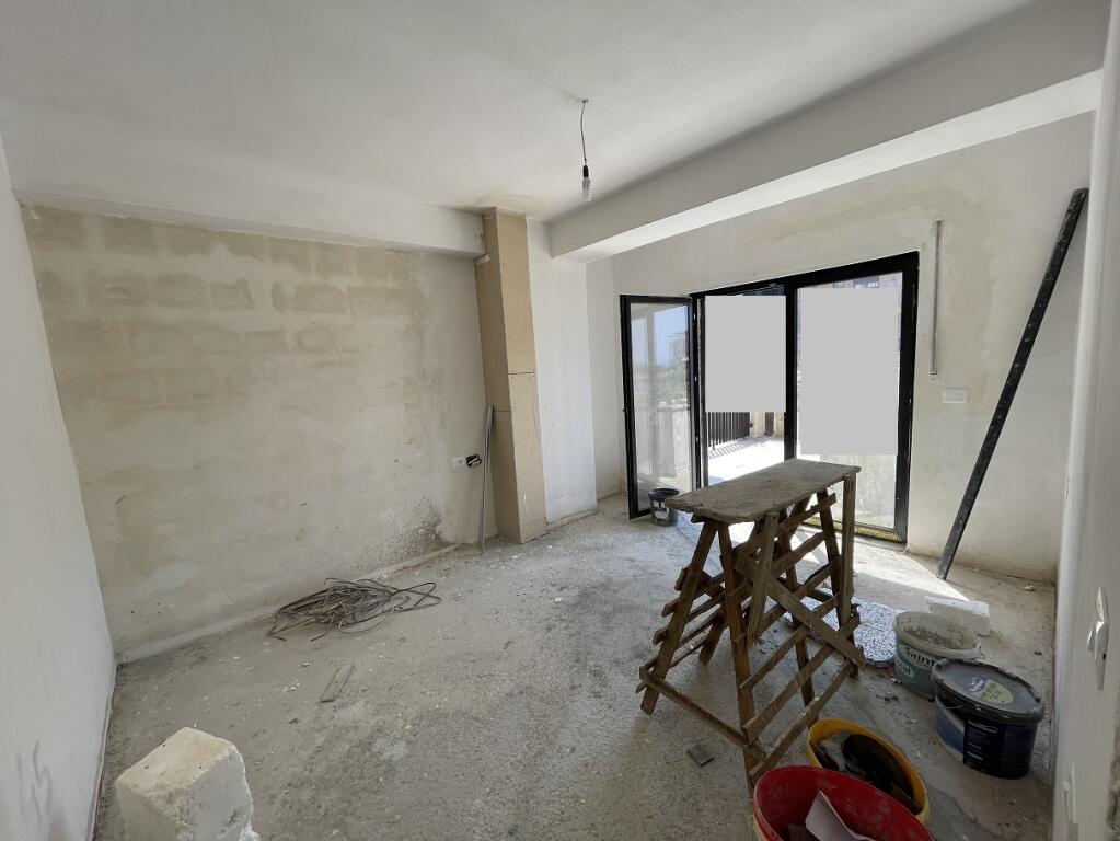 SHITET Apartament 1+1+verandë në Rezidencën "Kodra e Diellit"