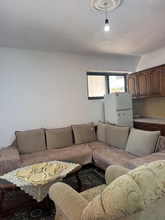 Affittasi Appartamento 2+1+1 con Balcone