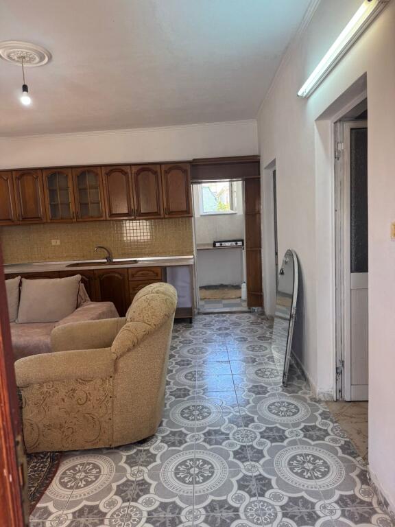 Affittasi Appartamento 2+1+1 con Balcone