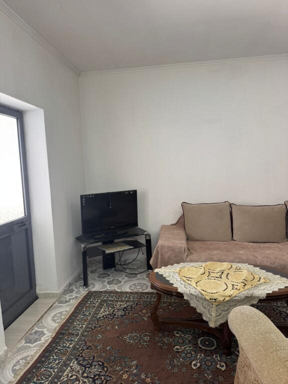 Affittasi Appartamento 2+1+1 con Balcone
