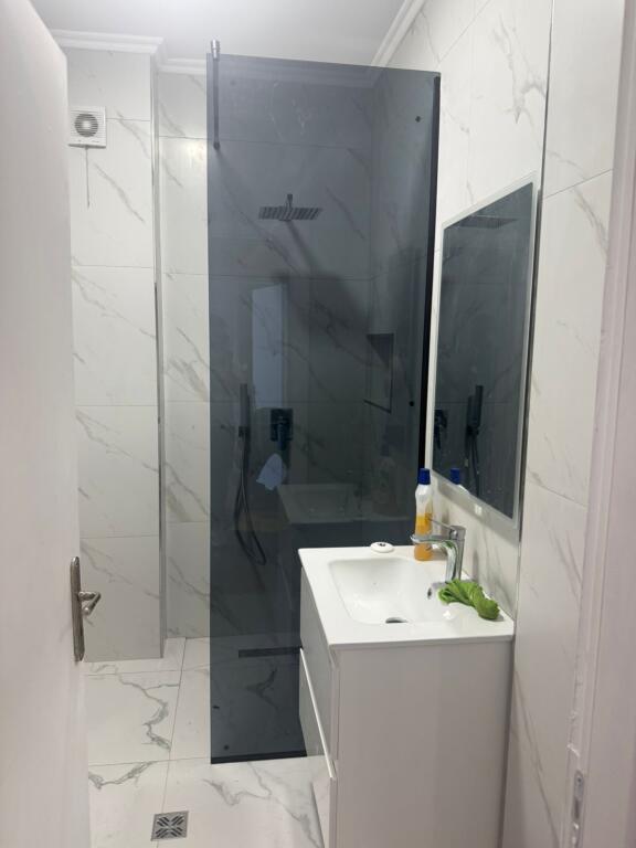 Jepet me qera apartament 2+1, ne Astir