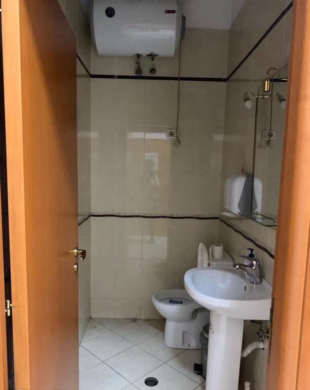OFFICE FOR RENT 39 M2 ELBASANI STREET 500 EURO