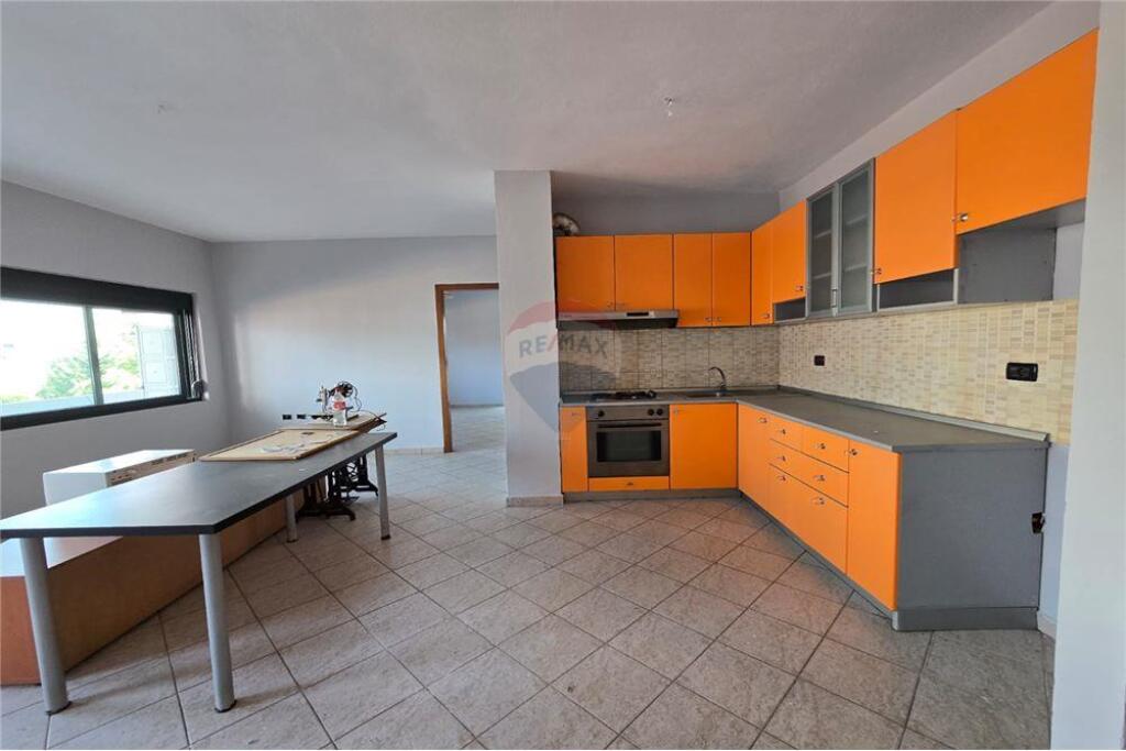 APARTAMENT 2+1 PER SHITJE, MYSLYM SHYRI!