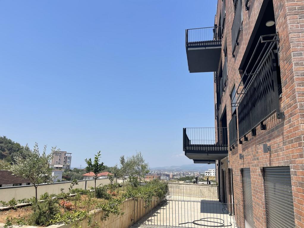SHITET Apartament 1+1+verandë në Rezidencën "Kodra e Diellit"