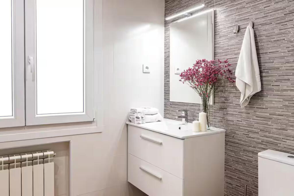 Apartament Ne Shitje 3+1+2 Ne Kinostudio (ID B130100) Tirane.
