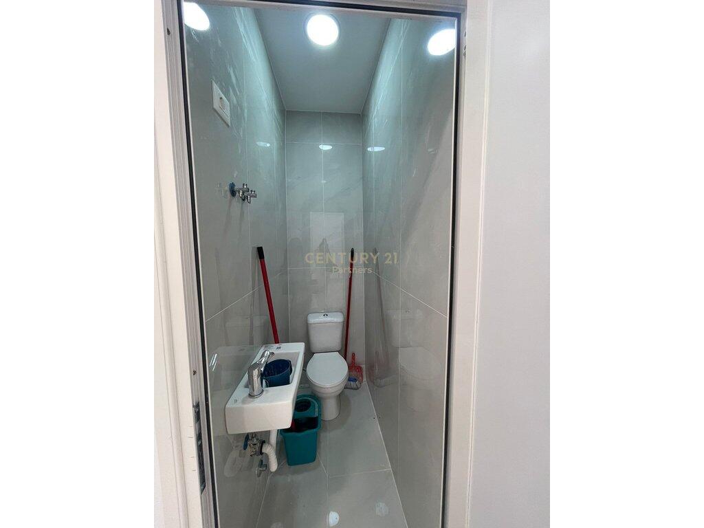 LOCALE COMMERCIALE IN AFFITTO – INCROCIO "21 DICEMBRE"