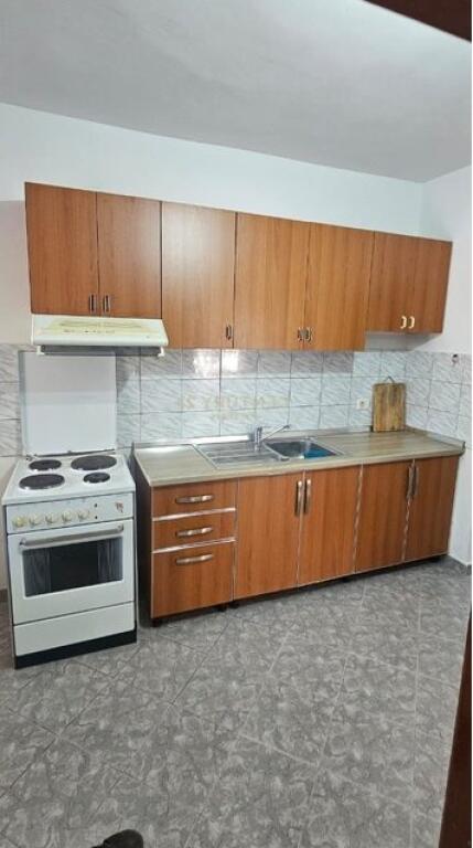 Appartamento in affitto 1+1, Posto auto, Ex parco