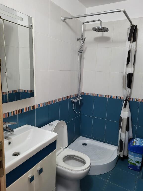 Jepet Me Qera Apartament 2+1+2 Tualete +1 Ballkon + 1 Post Parkimi