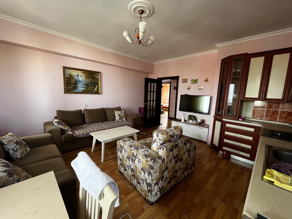 Appartamento 2+1 in Vendita – Dietro la Scuola “Naim Frashëri”, Durrës 🏠
