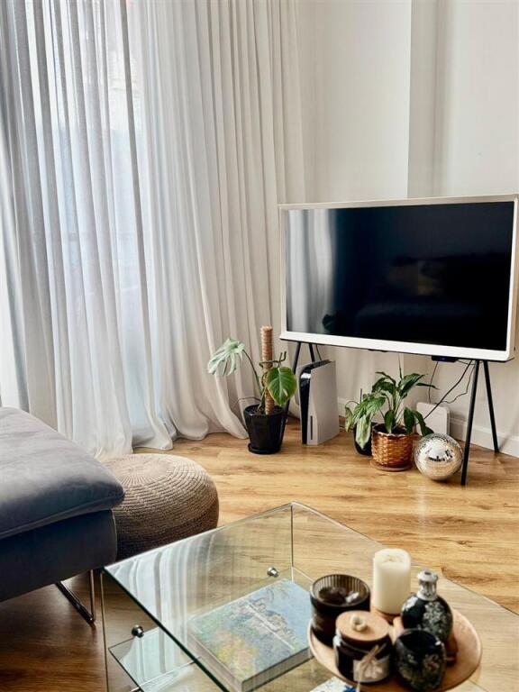 Apartament 1+1 me qera te ish ekspozita