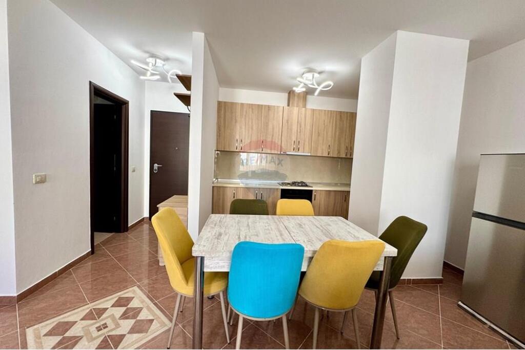 Apartament ne shitje, 2+1 me verande, prane Oxhakut, ID: 530181070-278