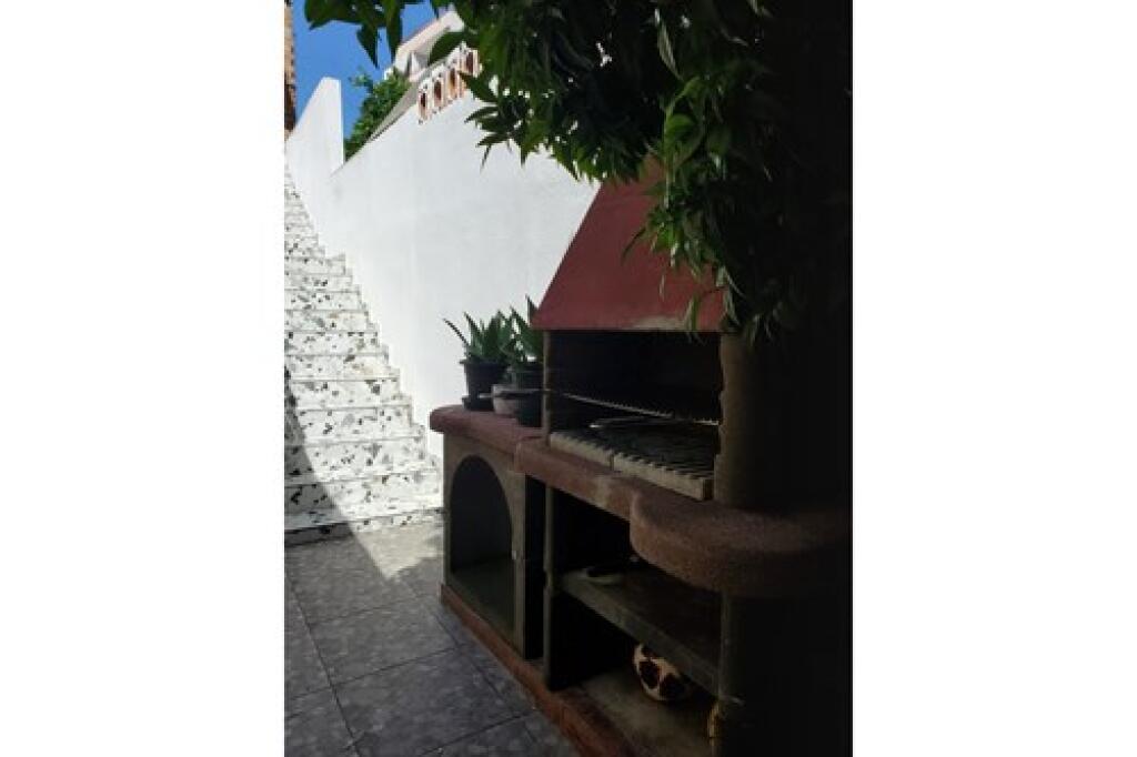 SHITET, SHTEPI 1 KATESHE ME TARRACE, RRUGA E BARRIKADAVE.  ID: 530381006-181