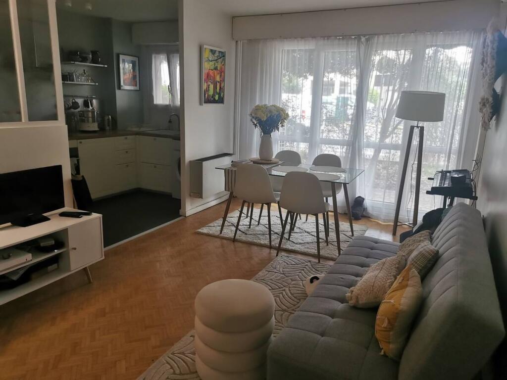 Apartament me Qera 1+1 ne Fresk (ID B2101241) Tirane.