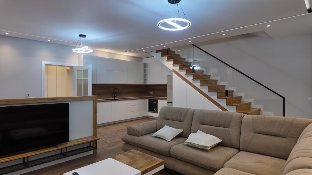 IN AFFITTO, VILLA A SCHIERA, FRESKU, ID: 530581008-16