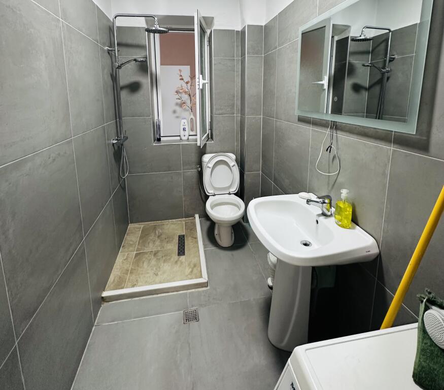 Affittasi Appartamento 2+1+1 con Balcone
